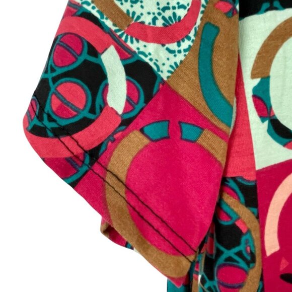 NWT LuLaRoe Classic T Geometric Print Women’s Large Short Sleeve Top Cherry Red - Picture 9 of 14